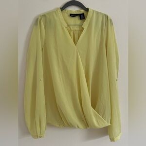 2/$15 DKNY Light Yellow Women Blouse Wrap Crossover Preppy Sheer Small Casual